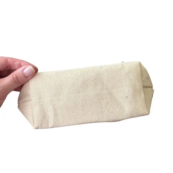 Cavallini & Co New York City Canvas Pouch | Vintage Map Travel Zip Bag - Picture 4 of 5